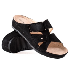 Comfortable and lightweight VINCEZA slippers black