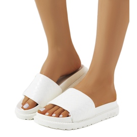 White slippers on the Big Star HH274683 platform