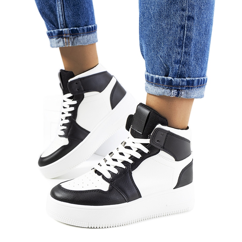 Black and white Dellucci ankle sneakers Black and white Dellucci ankle sneakers