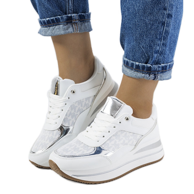 White sneakers from Farnese silver