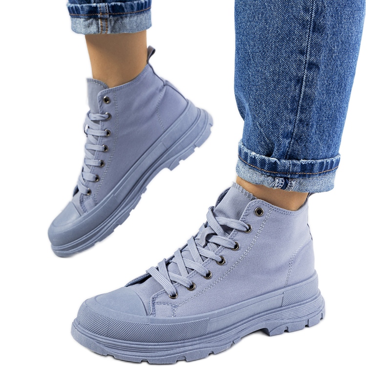 Blue ankle-high sneakers on the Boyes platform