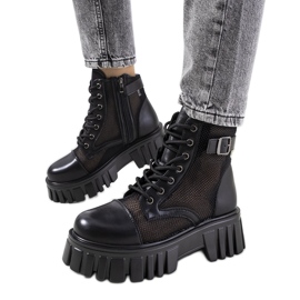 Black boots with an openwork Potts upper