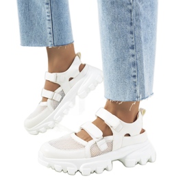 White sneakers with a tractor sole from Djurs