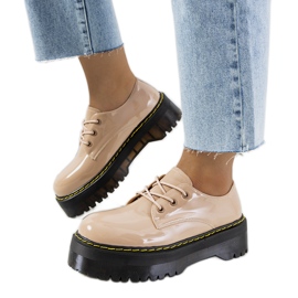 Beige shoes with a high Hooper sole