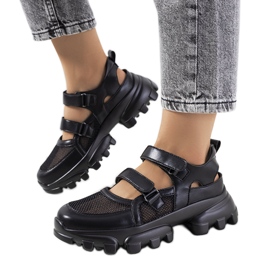Black sneakers with a tractor sole from Djurs