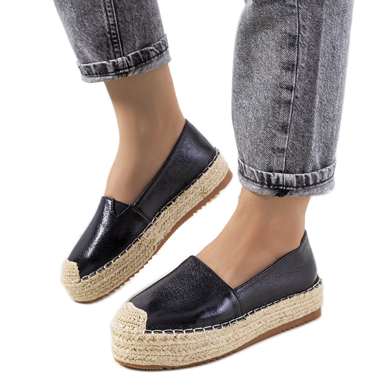 Black shiny espadrilles on the Feiken platform