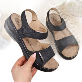 Black eVento W EVE223D wedge sandals