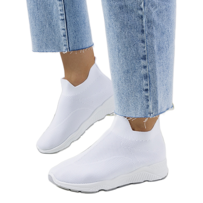 White sneakers from Roes