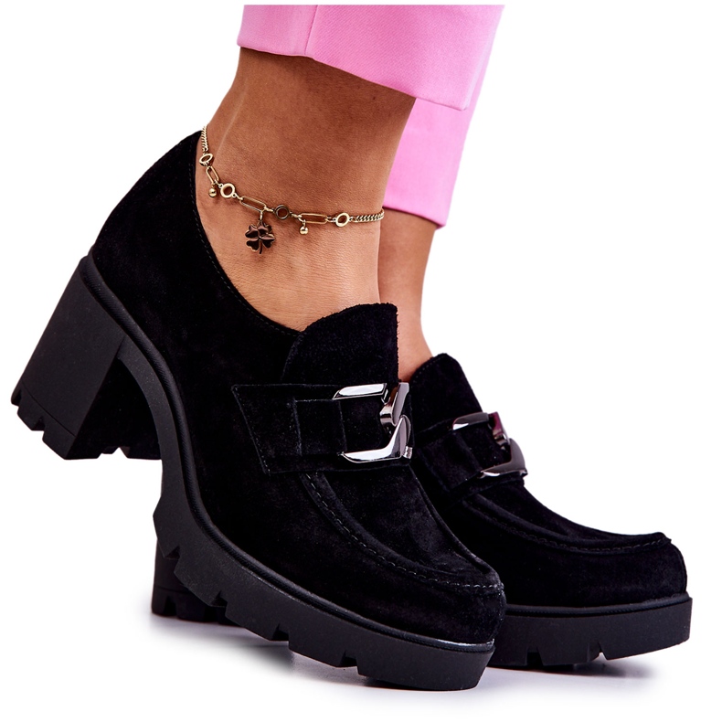 PL5 Elegant shoes on a pillar with a dark Black Harmell decoration