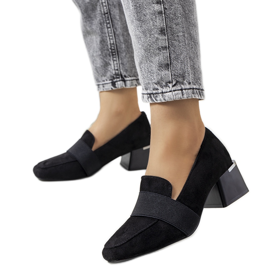 Black brogues on the Arden post KeeShoes