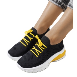 Black sports sneakers from Marilva