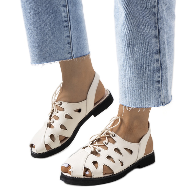 Beige Vlis tied sandals