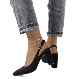 Black pumps with an open heel from Leest