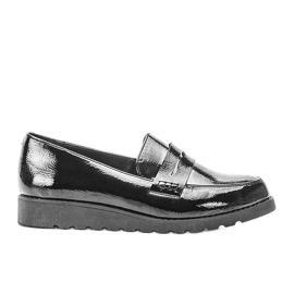 Black lacquered Seninis shoes