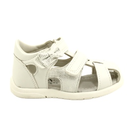 American Club Girls' sandals with the Arman Club XD63/22 white bow American Club Girls' sandals with the Arman Club XD63/22 white bow