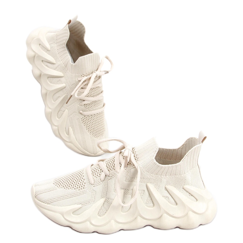 Ineng Beige sock sports shoes