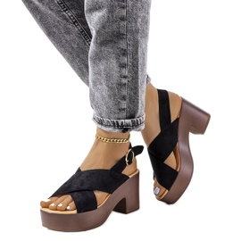 Black sandals on the Chapel platform