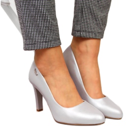 Pumps on a silver pearly Sergio Leone post Pumps on a silver pearly Sergio Leone post
