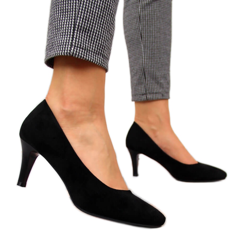 Black Sergio Leone suede pumps