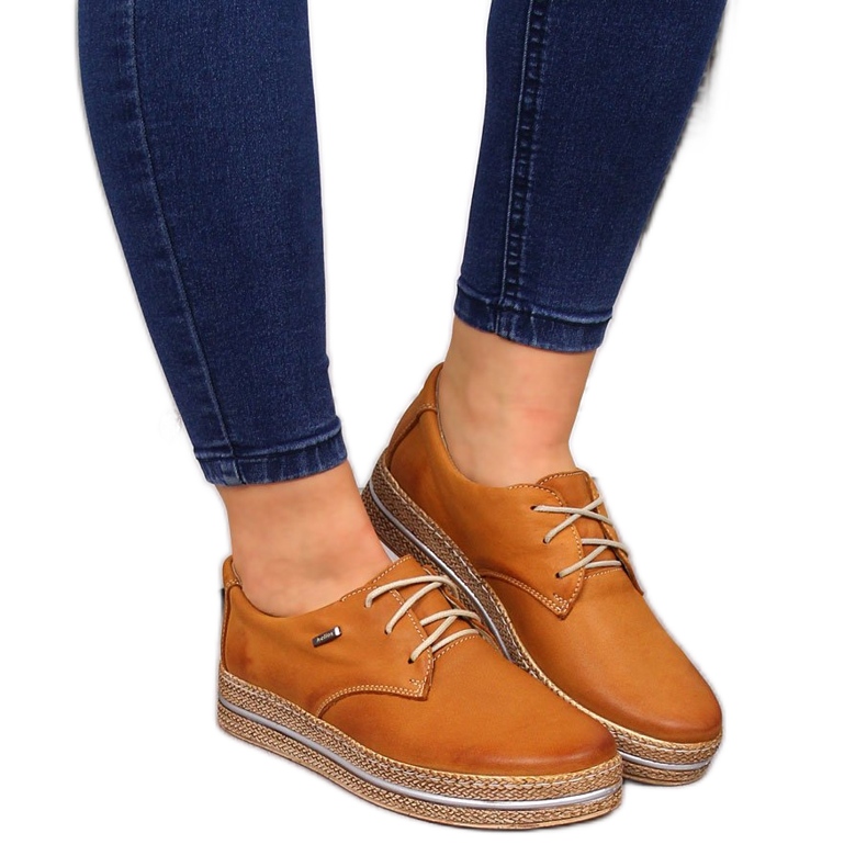 Leather women's shoes on the platform light brown Helios 380