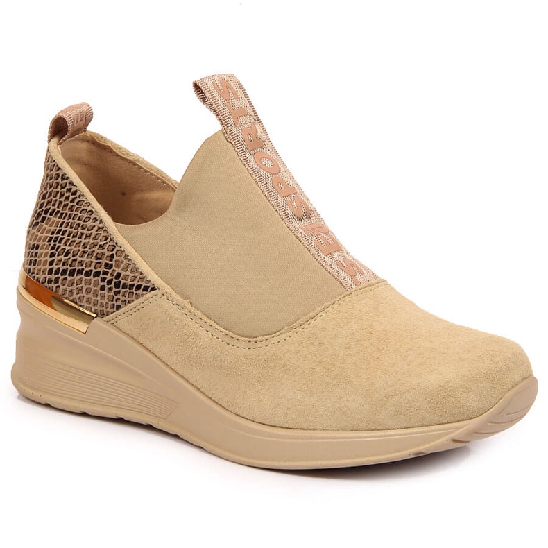 Women's leather shoes on a beige Filippo wedge