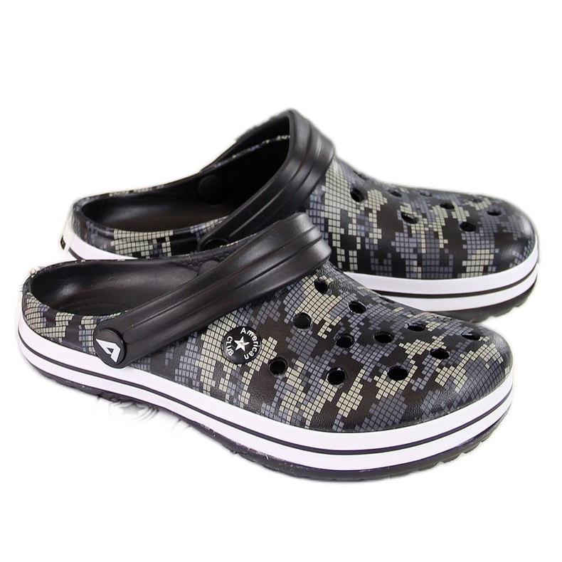 American Club black foam slippers for boys