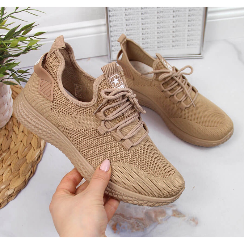 Light beige mesh sports shoes NEWS Light beige mesh sports shoes NEWS