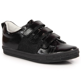 Girls' shoes, velcro varnished, black Kornecki 6286 Girls' shoes, velcro varnished, black Kornecki 6286
