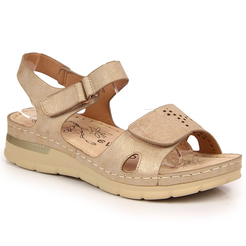 Comfortable women's sandals on a beige wedge eVento Comfortable women's sandals on a beige wedge eVento