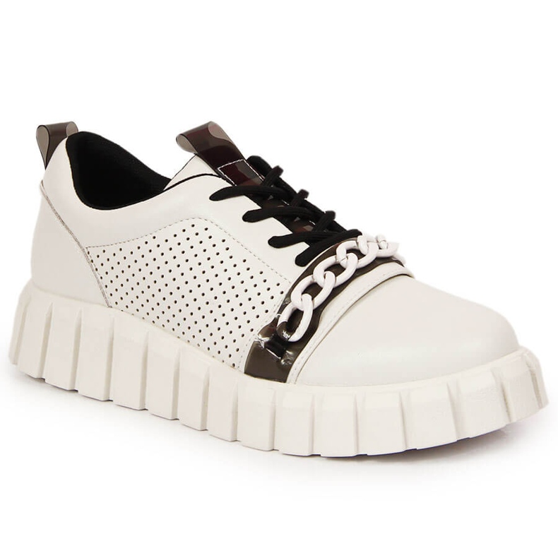 Women's leather shoes on the platform with an Artiker chain white