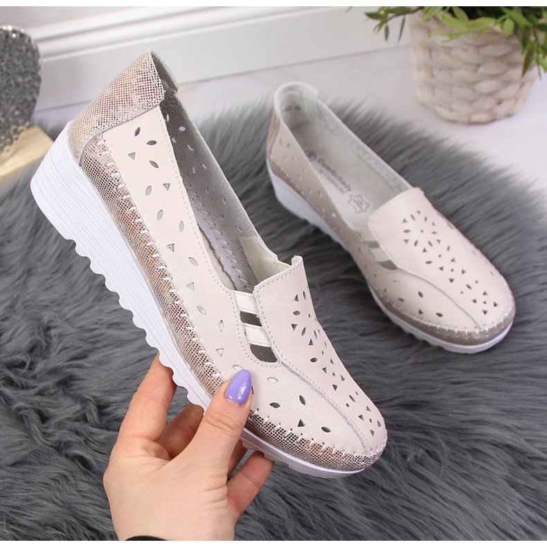 Comfortable women's leather shoes, beige T.Sokolski