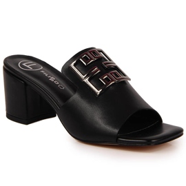Women's leather slippers on the black Filippo post