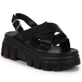 Women's sandals on the black Jezzi platform