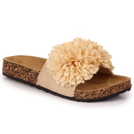 Women's beige Jezzi slippers with a flower