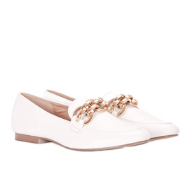 White loafers with Segarra chain