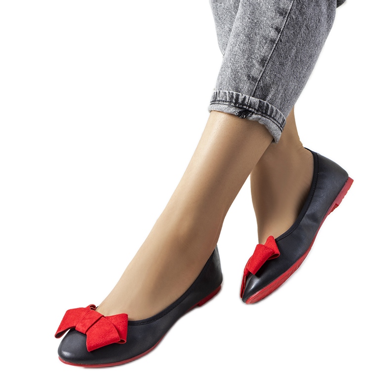 Black ballerinas with a Kasslin bow