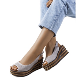 Beige espadrilles on the Alton wedge silver