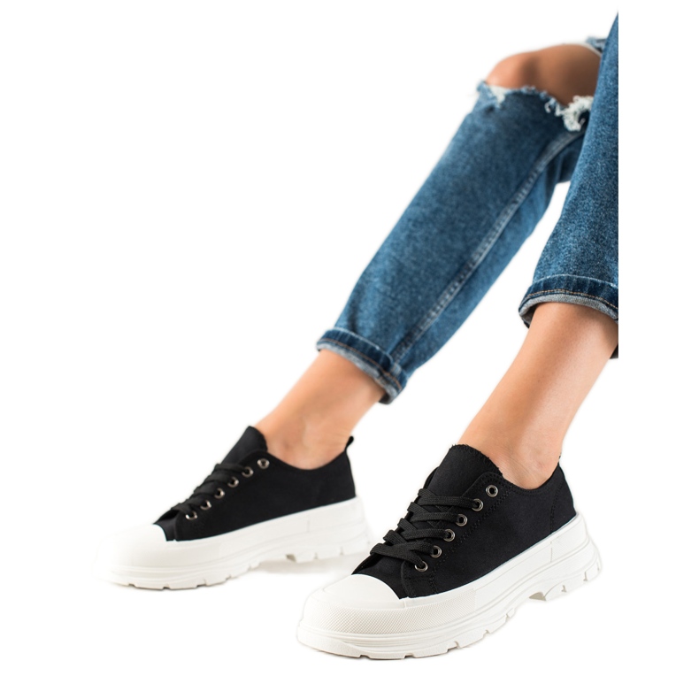 TRENDI Black Sneakers On The Platform