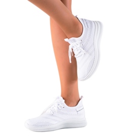 Light White Sport Shoes