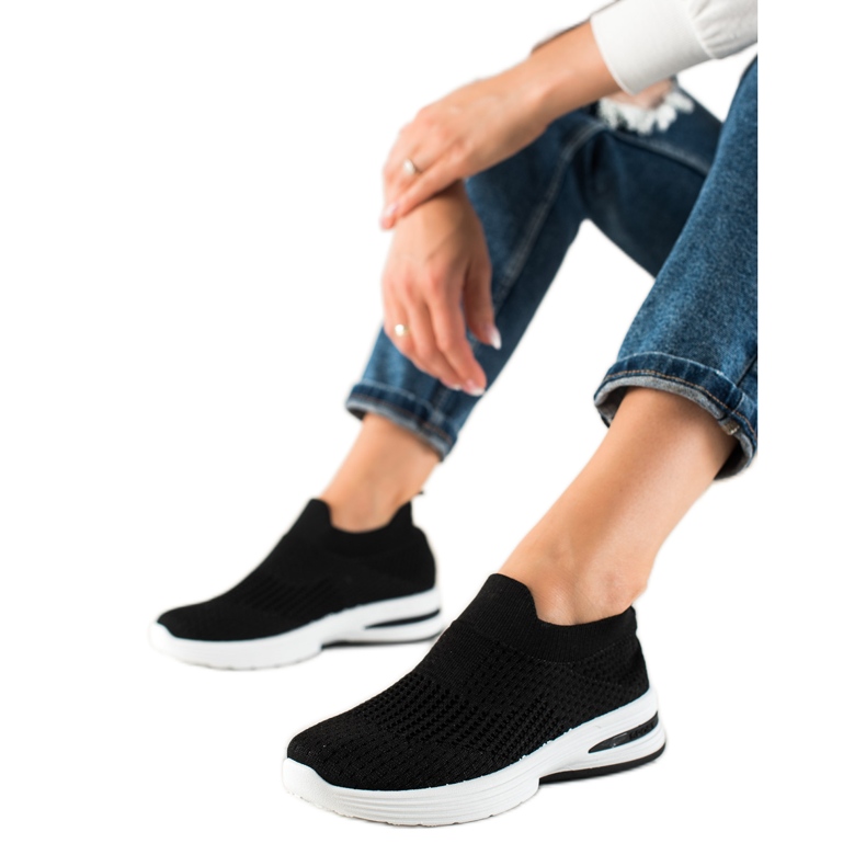 DK Slip-on Sports Shoes black