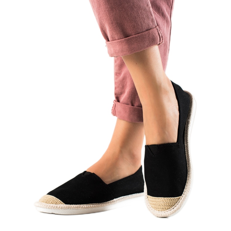 DK Fashionable black espadrilles