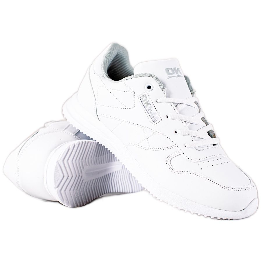 Classic 2025 white sneakers