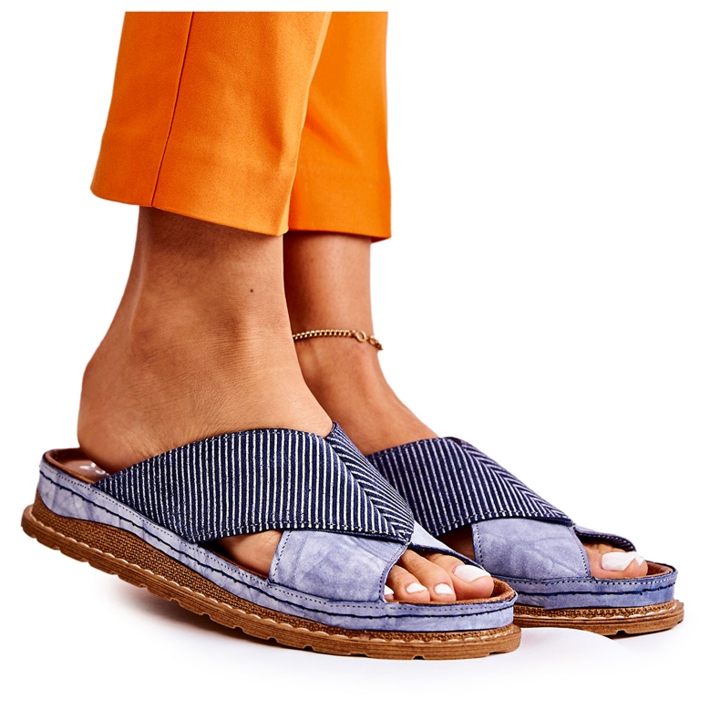 Leather profiled slippers Maciejka 04986-17 Blue