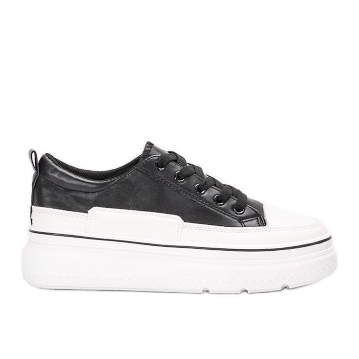 Black sneakers on the Anastaz platform white