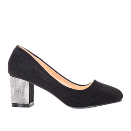 Black pumps on the Goyal post Black pumps on the Goyal post