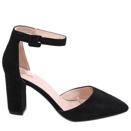Pumps on the Lauren Black post