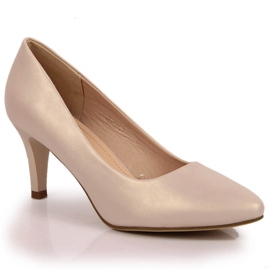 Pumps on a pearl beige Sergio Leone golden