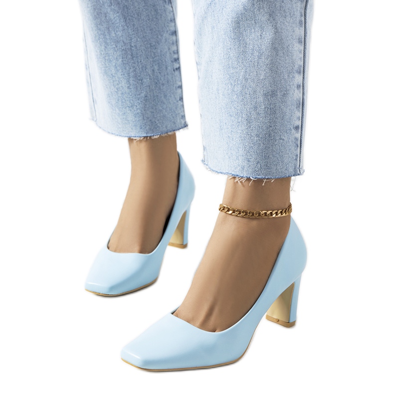 Graves blue women's pumps