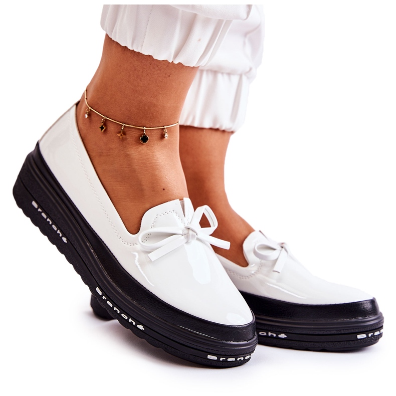 Vinceza Women's Lacquered Loafers On Wedge White Frilly Vinceza Women's Lacquered Loafers On Wedge White Frilly