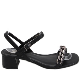 Daphne Black low-heeled sandals